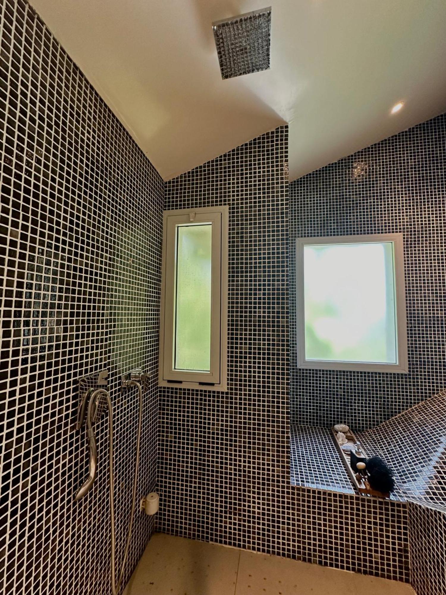 Exclusiva Casa Con Cava Privada, Piscina Y Ascensor Villa General Pacheco Luaran gambar