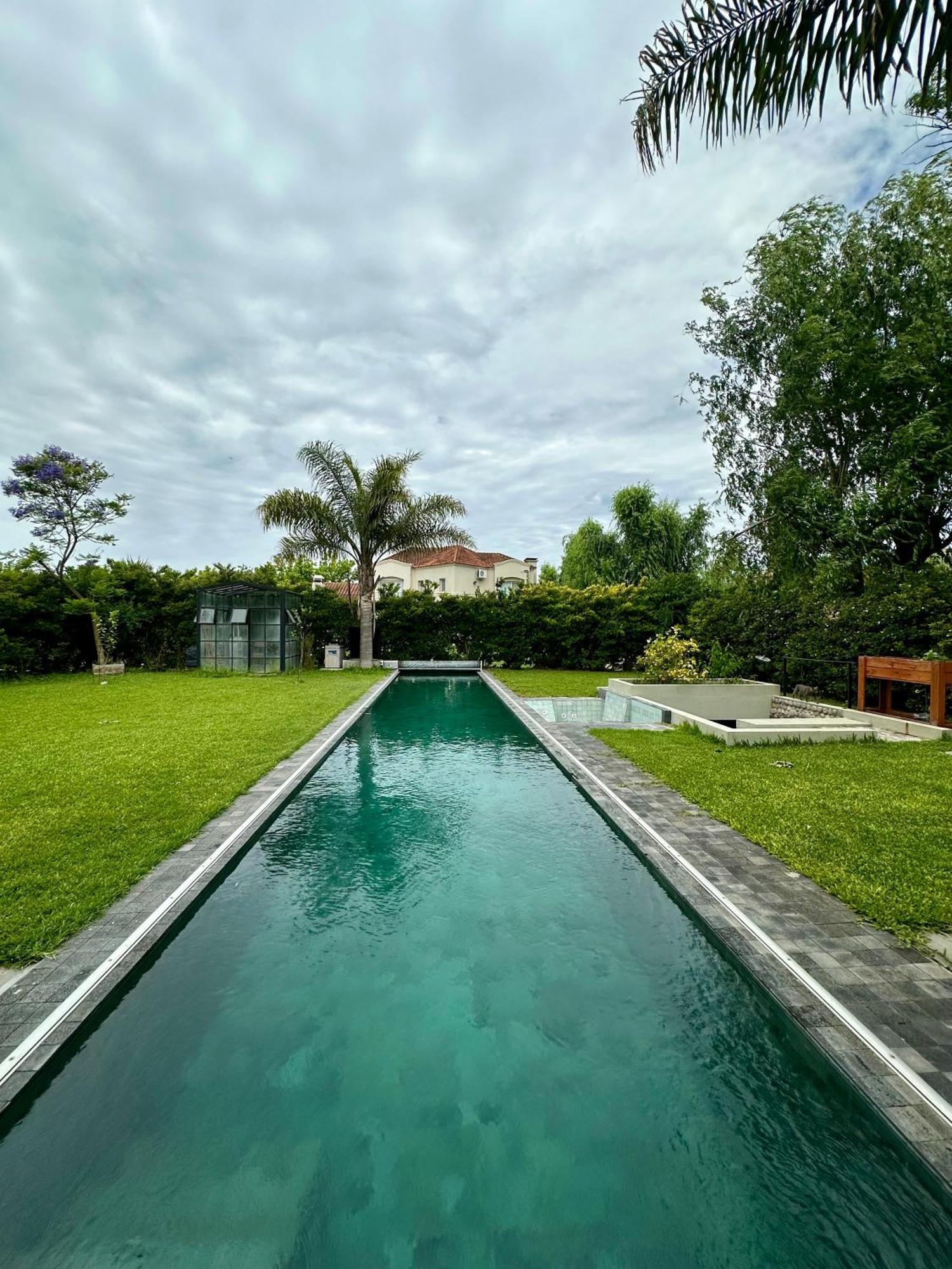 Exclusiva Casa Con Cava Privada, Piscina Y Ascensor Villa General Pacheco Luaran gambar